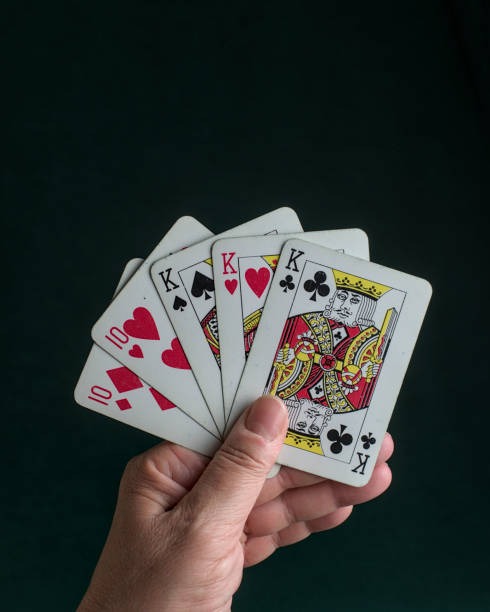 Gem Saviour live dealer table on mobile phone screen
